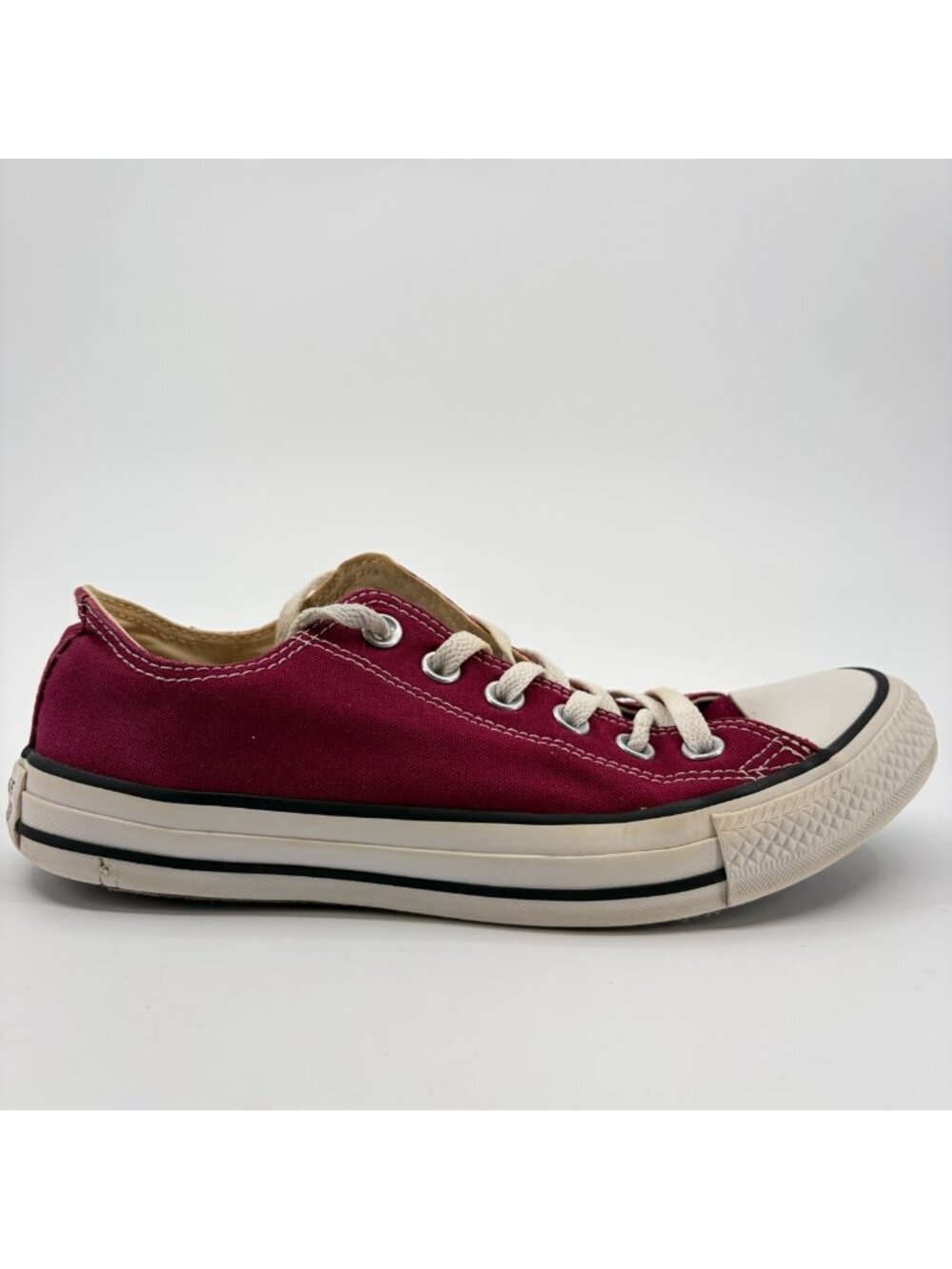 Converse Chuck Taylor All Star Low Womens Size 8 Maroon Athletic Shoes Sneakers